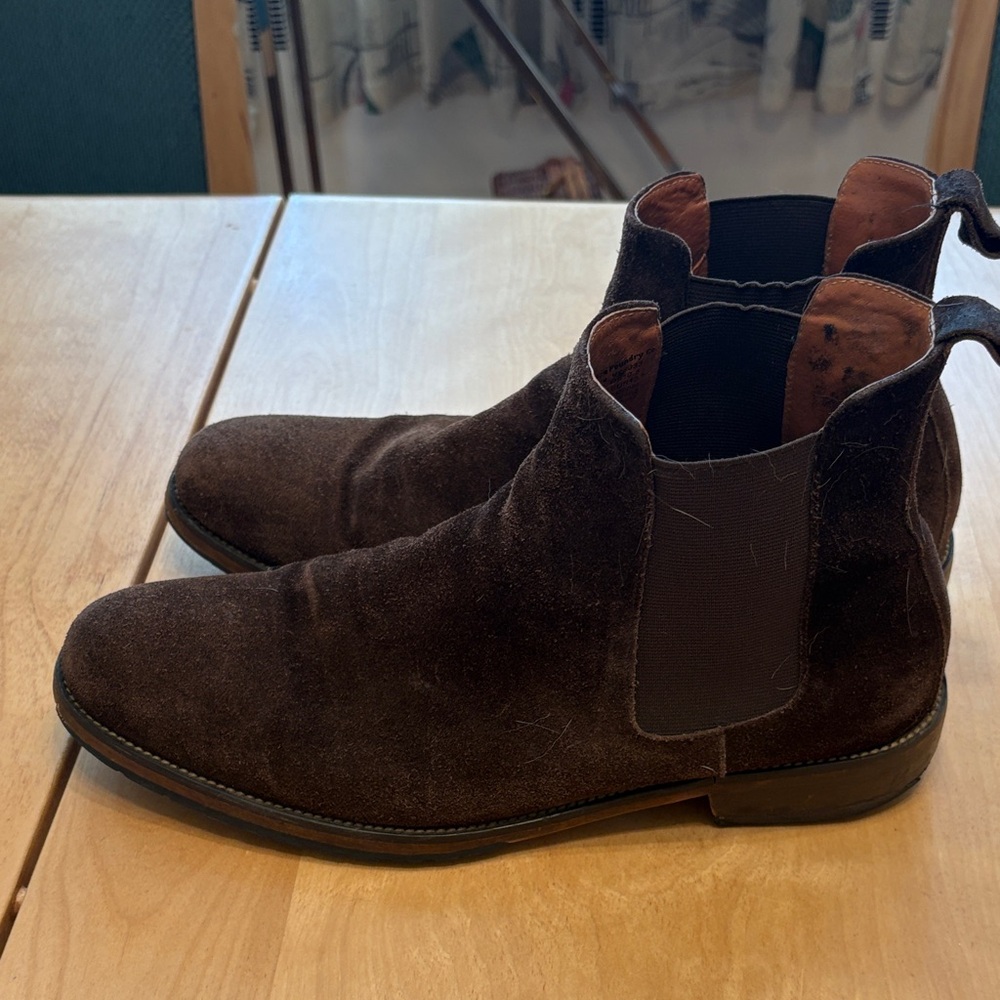 Vintage Foundry Co. Men's Brown Suede Boots. Size 10.5